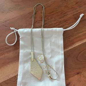 Kendra Scott gold pendant necklace